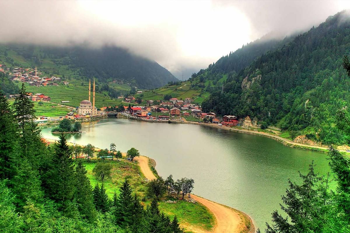 KARADENİZ FIRTINASI ORDU - GİRESUN - TRABZON - RİZE - BATUM TURU  (3 GECE OTEL KONAKLAMALI)