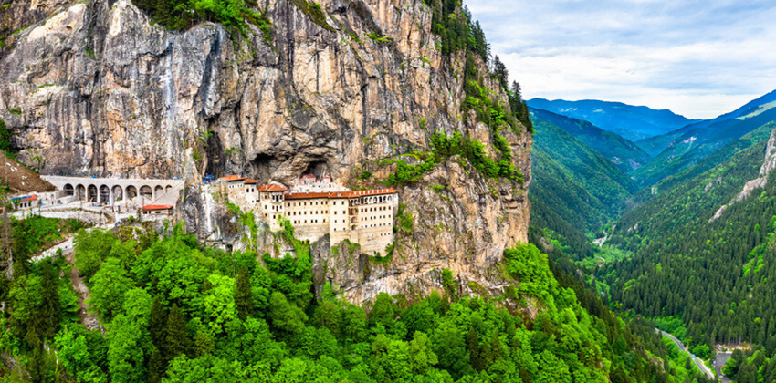 KARADENİZ FIRTINASI ORDU - GİRESUN - TRABZON - RİZE - BATUM TURU  (3 GECE OTEL KONAKLAMALI)